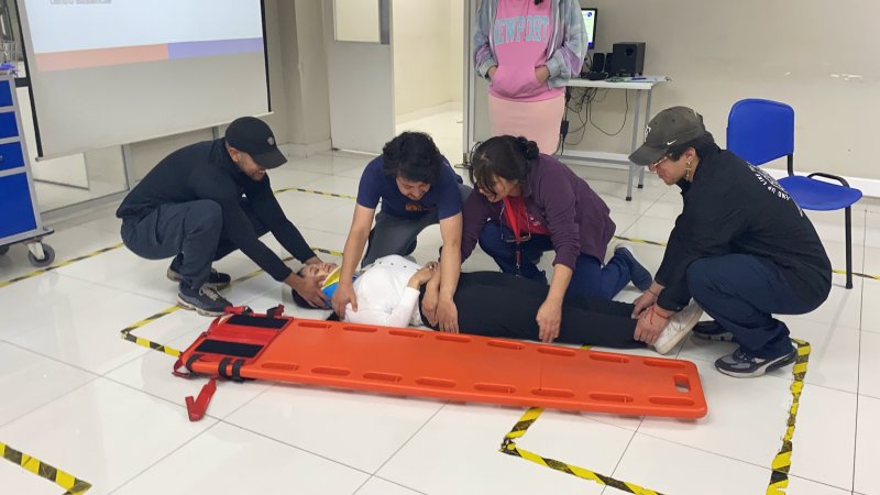 Centro AHA-SIM y DAVE continúan capacitando a estudiantes en primeros auxilios, 7ma versión 2023