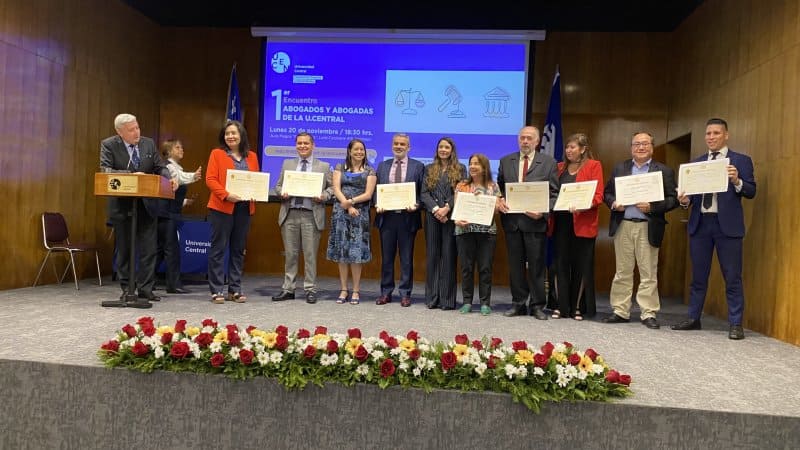 Abogados/as centralinos/as se reúnen en primer gran encuentro de egresados/as