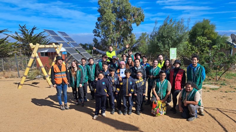 Estudiantes y docentes de Geología visitaron escuela El Sauce en Ovalle