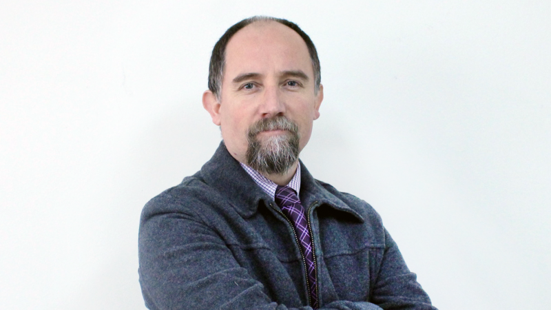 Decano (I), Rodrigo Ramírez, publica investigación que logra el mayor índice de impacto de la FINARQ