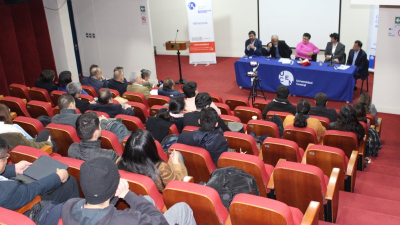 COCHILCO presenta estudio sobre consumo de agua y electricidad en la Universidad Central
