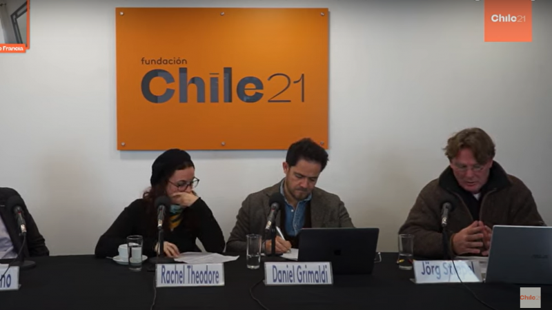 Profesor Stippel expuso en conversatorio de la Fundación Chile21