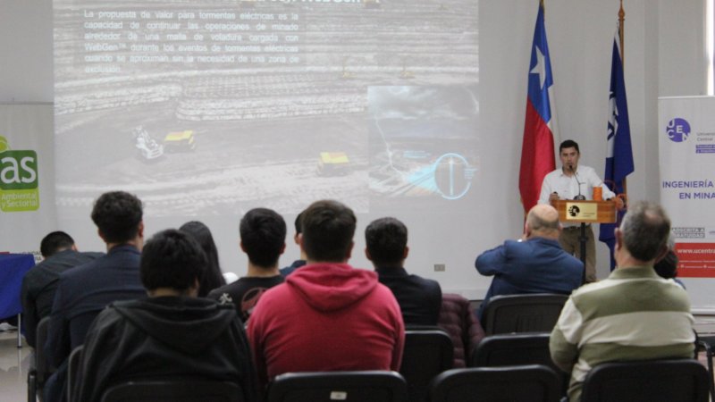Con la presencia del Rector de la UCEN, Santiago González, se realizó Seminario Avances Tecnológicos y Sostenibilidad en Minería
