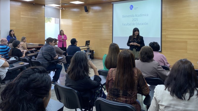 Docentes de la FED se reúnen para dar la bienvenida al año académico 2025