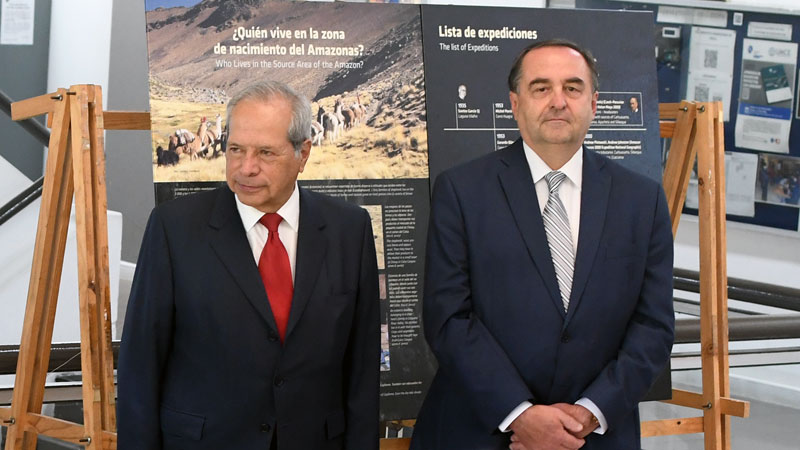 Comité de Vida Académica inauguró exposición sobre el río Amazonas en colaboración con la Embajada de la República Checa