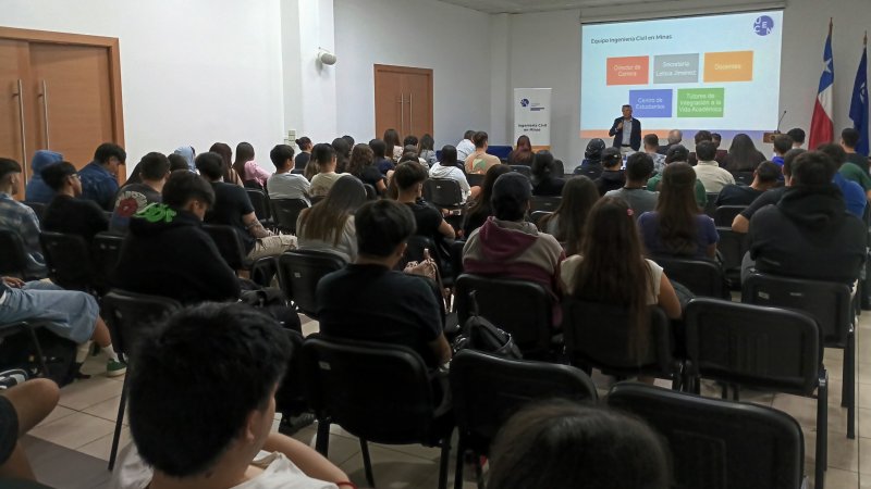 Ingeniería Civil en Minas culmina la semana de bienvenida a las nuevas y nuevos estudiantes