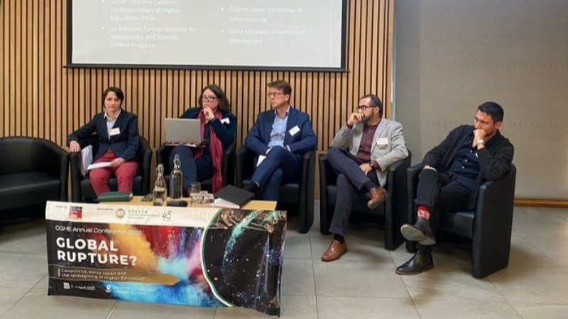 Héctor Ríos, investigador y académico de la Fegoc expuso en Oxford su innovador estudio sobre crisis de deuda estudiantil en Chile