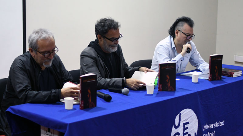 Editorial UCEN inauguró nueva línea con antología poética de académico de la Famedsa