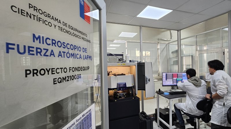 El microscopio de fuerza atómica de mayor resolución del mundo está en la Universidad Central para potenciar la ciencia en Chile