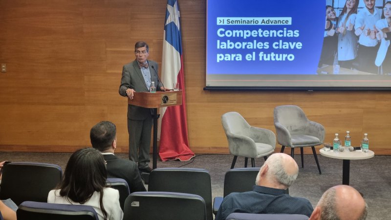 Programa Advance de la Fegoc realizó su primer seminario con foco en el futuro de los estudiantes